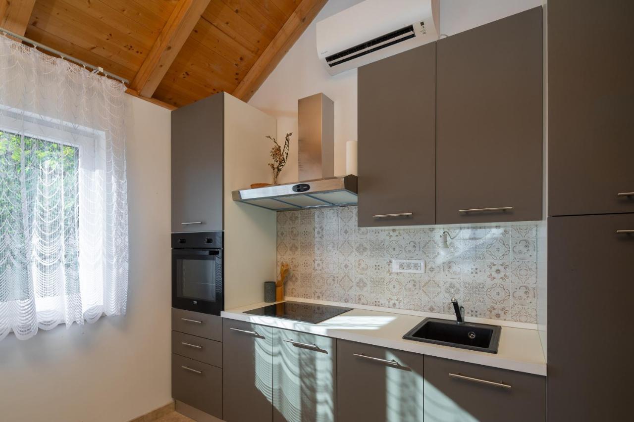 Villa Leoma With Heated Pool Marusici  Εξωτερικό φωτογραφία