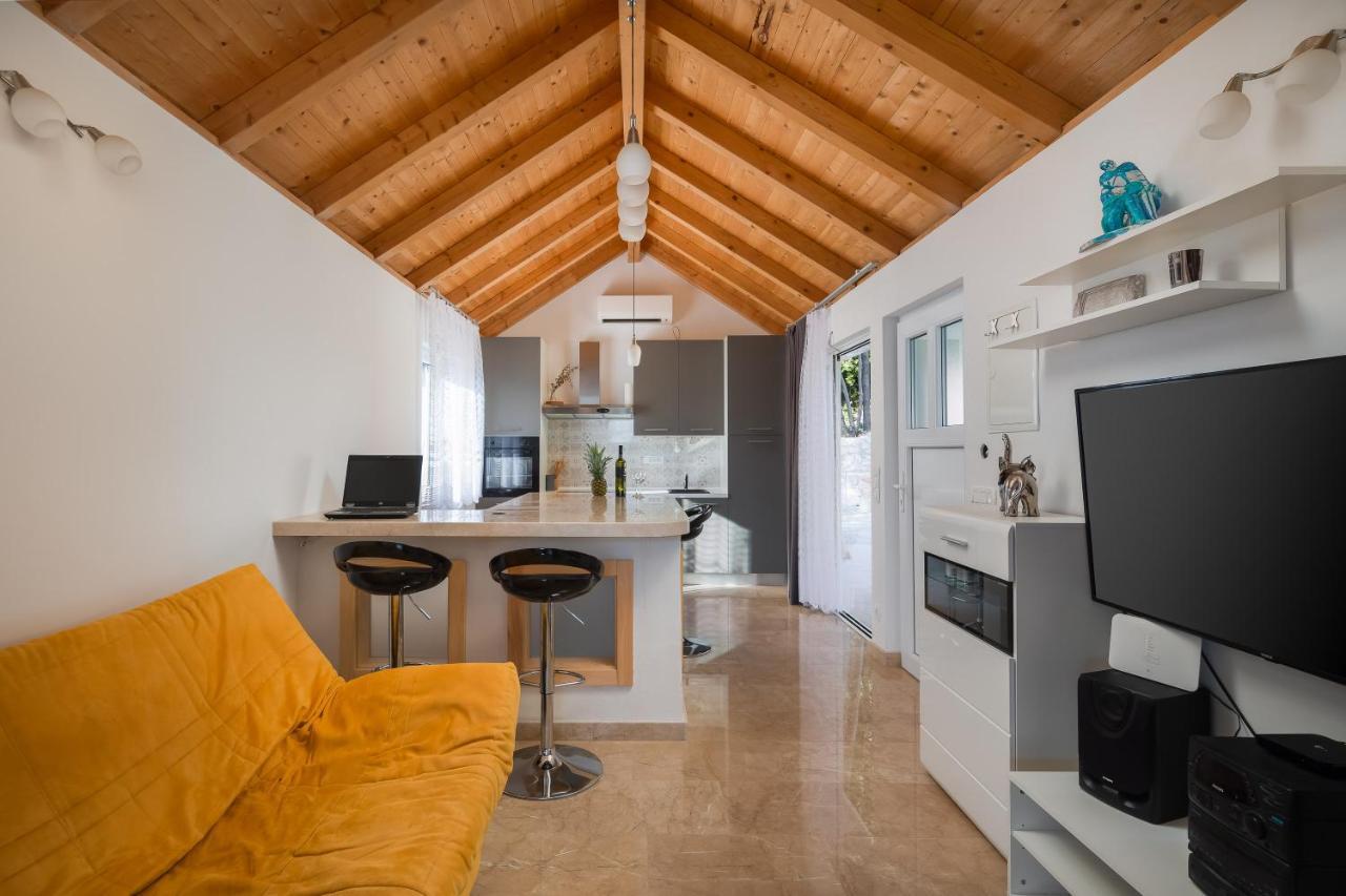Villa Leoma With Heated Pool Marusici  Εξωτερικό φωτογραφία