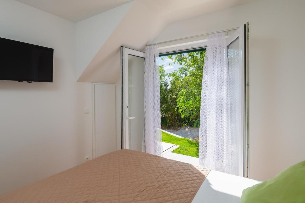 Villa Leoma With Heated Pool Marusici  Εξωτερικό φωτογραφία